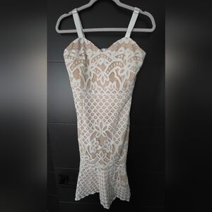 JAUS -Elegant White Lace Dress